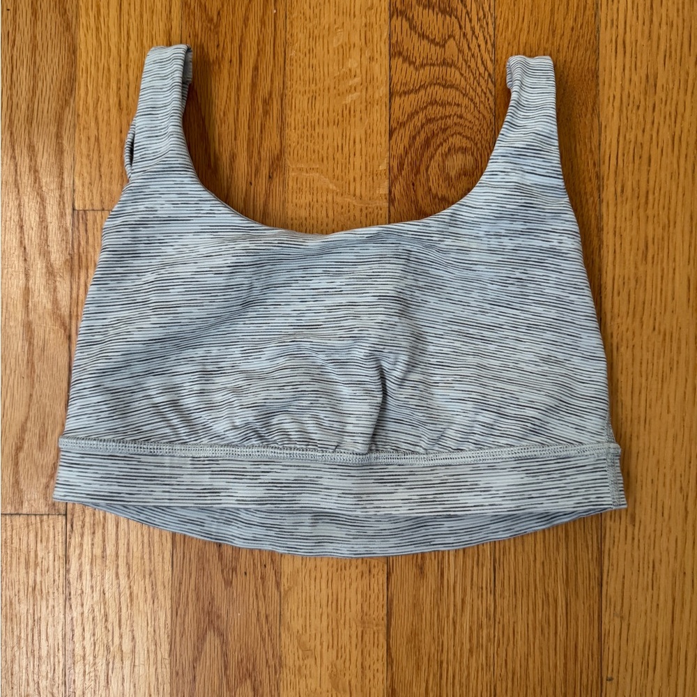 Lululemon sport bra grey stripe size 4